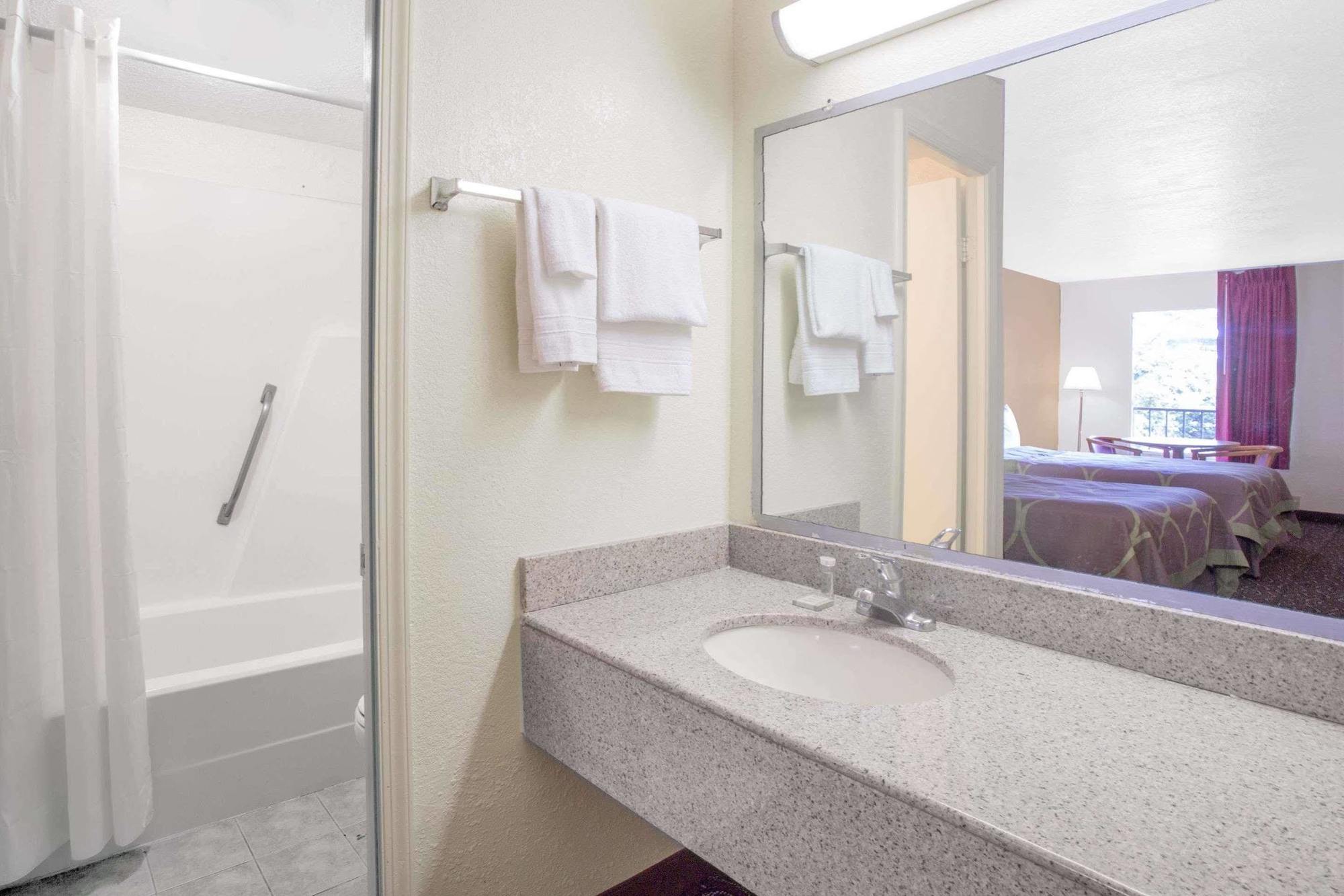 Super Inn Williamsburg Luaran gambar