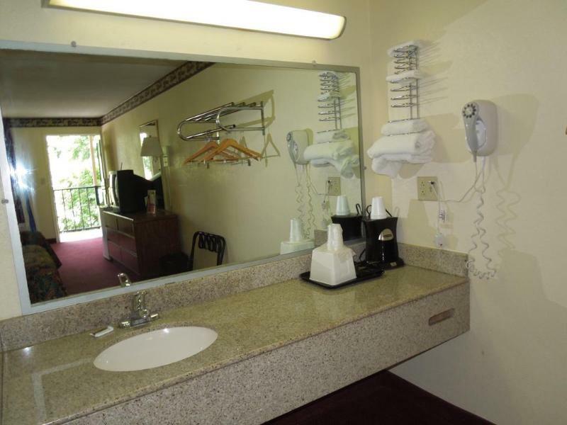 Super Inn Williamsburg Luaran gambar